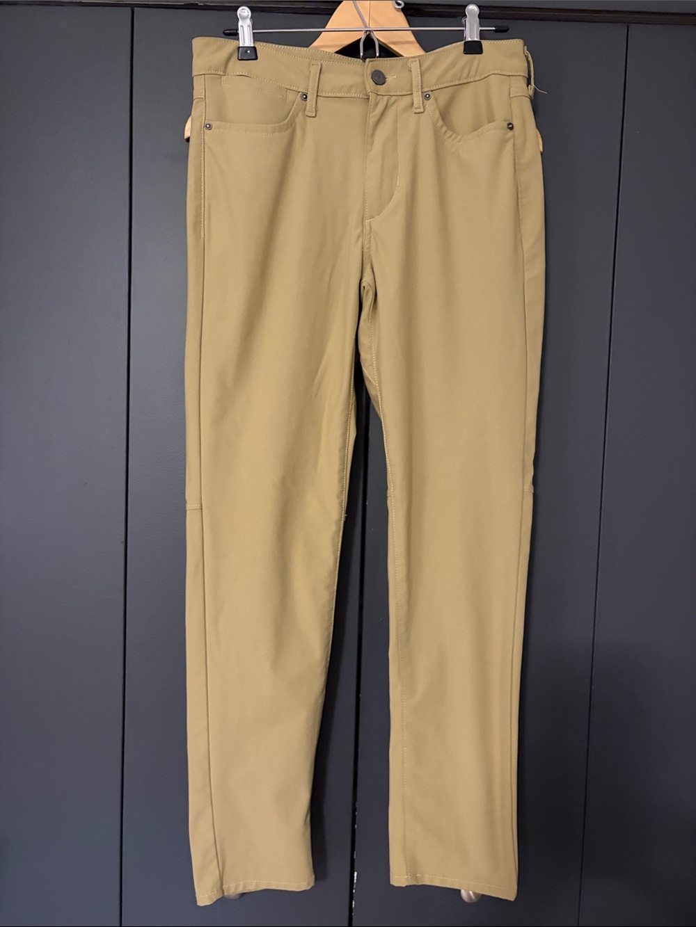American Eagle Tan Khaki Pants, 29x32